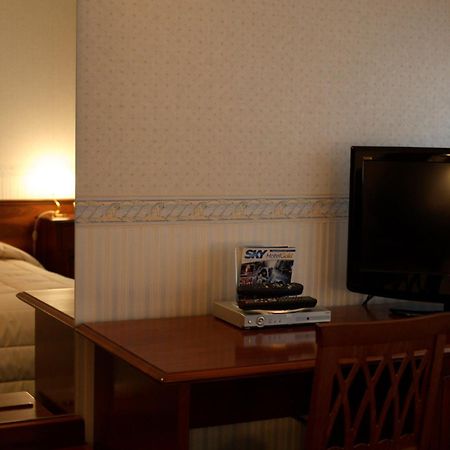 Hotel Alexander Чезена Екстер'єр фото