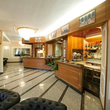 Hotel Alexander Чезена Екстер'єр фото