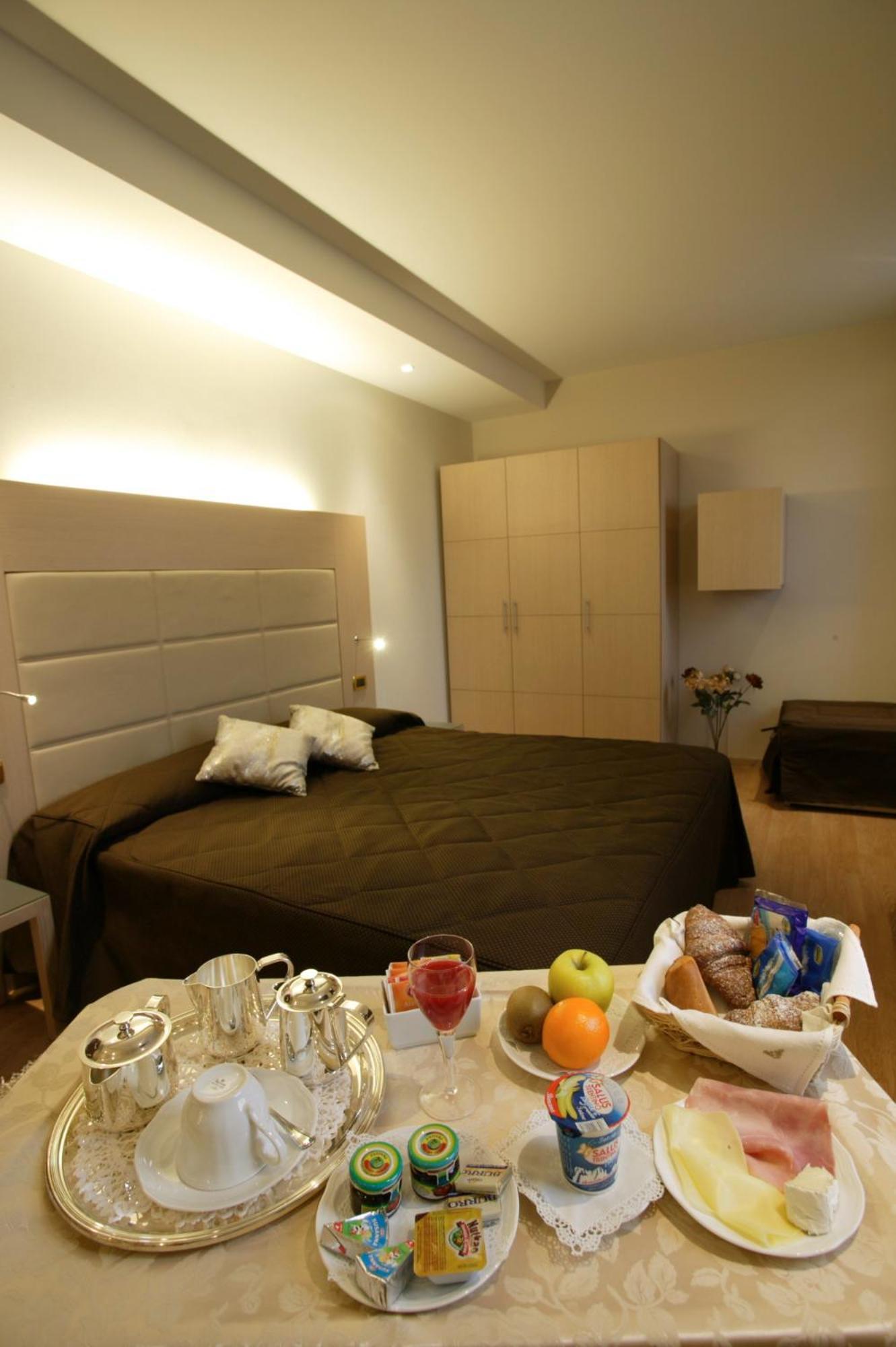Hotel Alexander Чезена Екстер'єр фото