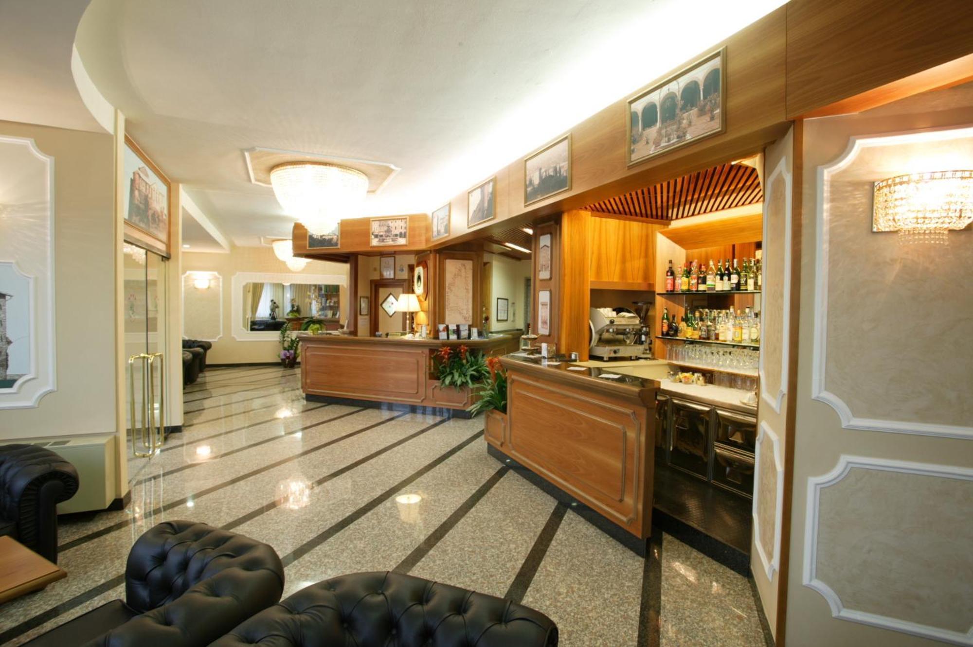 Hotel Alexander Чезена Екстер'єр фото